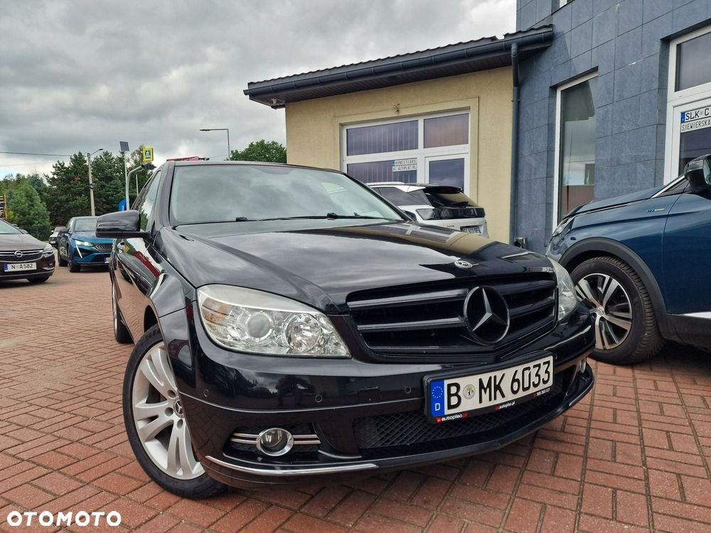 Mercedes-Benz Klasa C 180 BlueEFFICIENCY 7G-TRONIC Avantgarde - 13