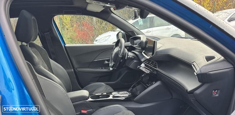 Peugeot 2008 1.2 PureTech GT Pack EAT8 - 14