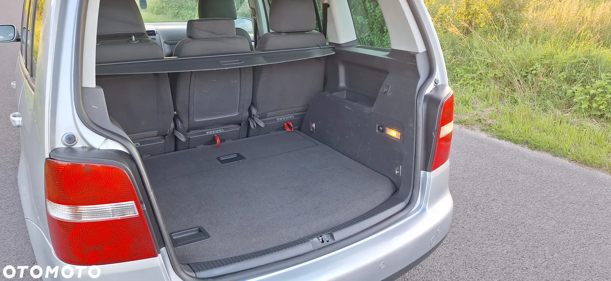 Volkswagen Touran 1.6 Trendline - 10