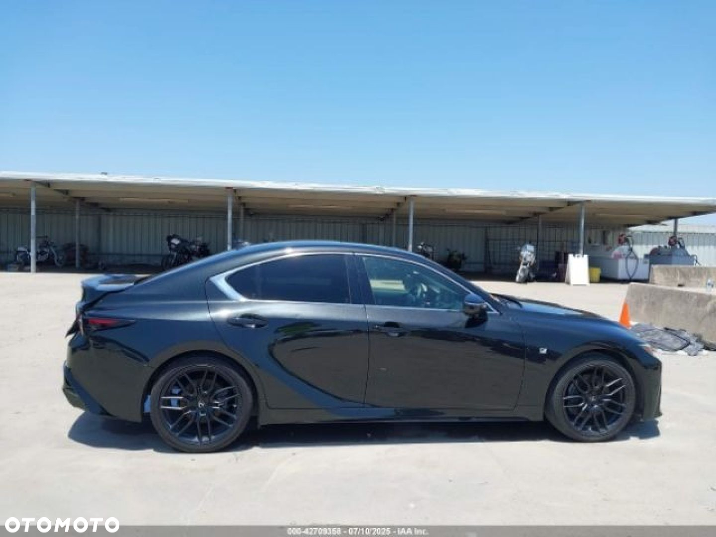Lexus IS - 3