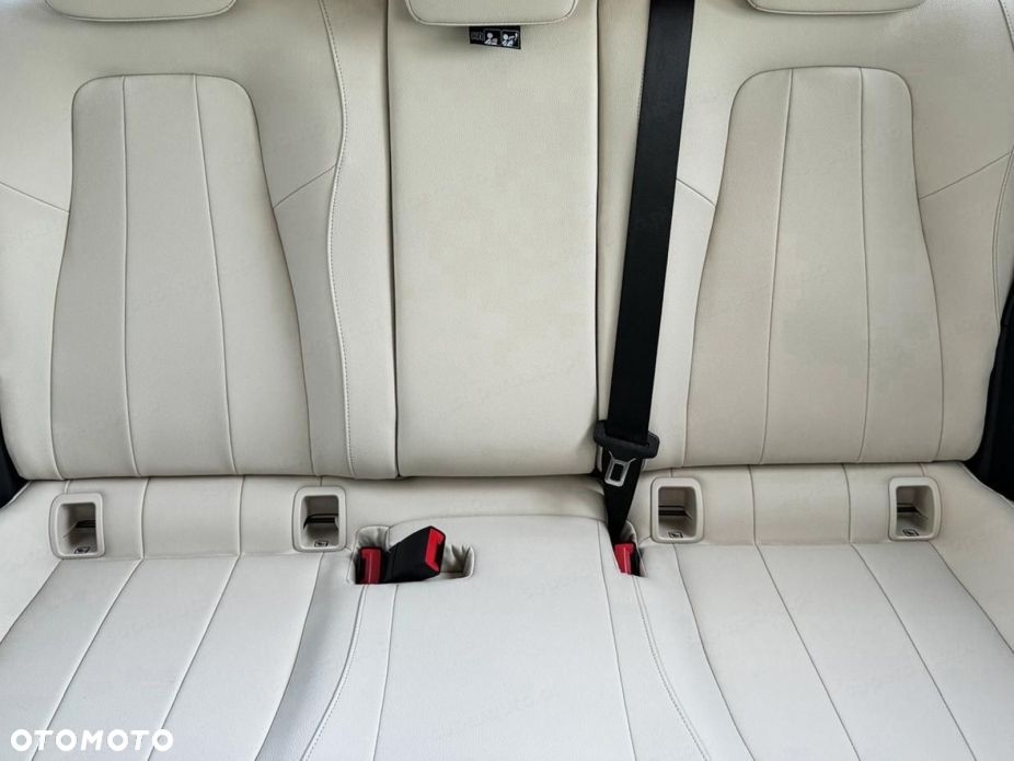 Mercedes-Benz GLA 200 Progressive - 17