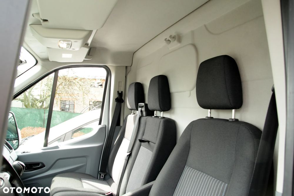 Ford Transit - 12