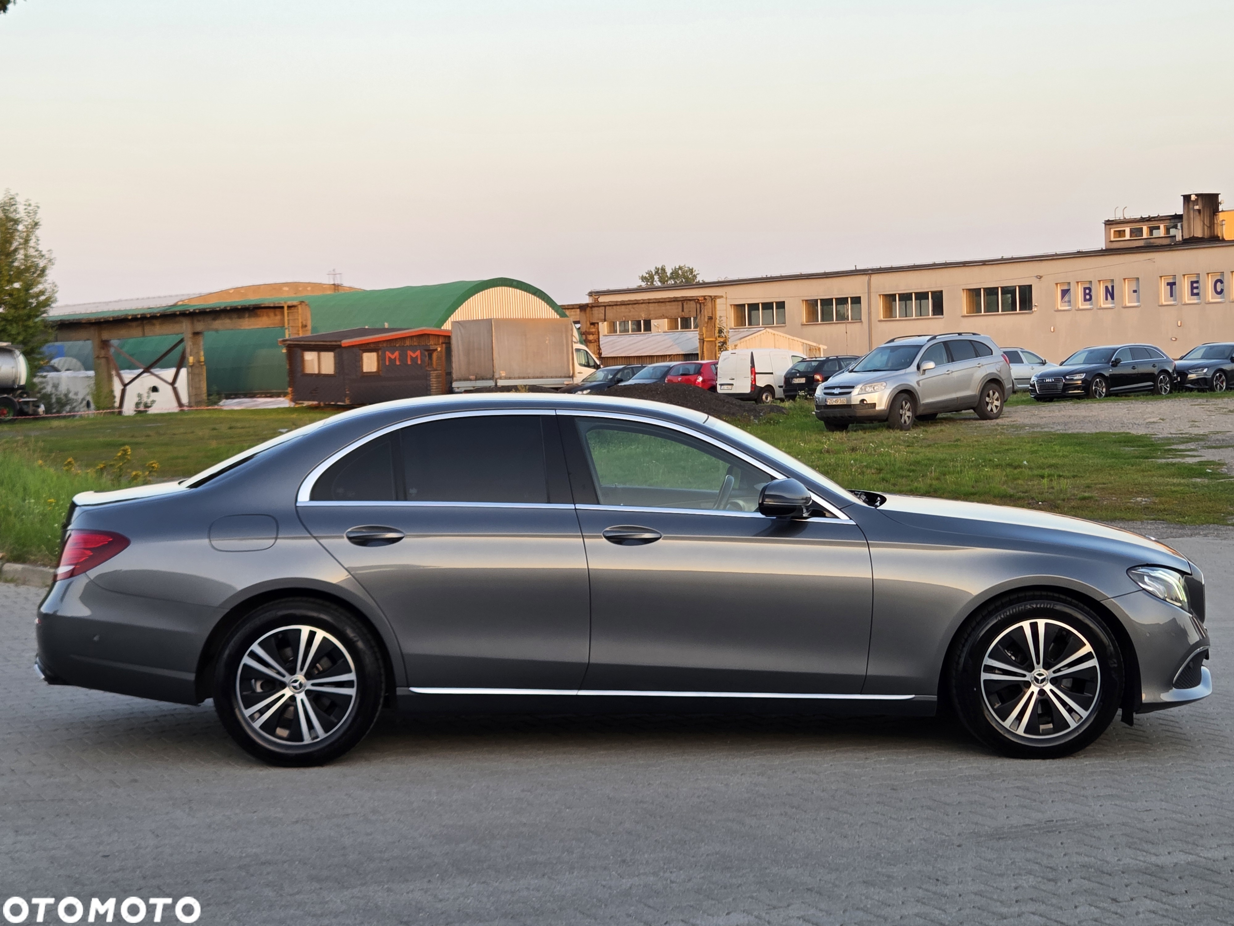 Mercedes-Benz Klasa E 220 d T 9G-TRONIC Exclusive - 6