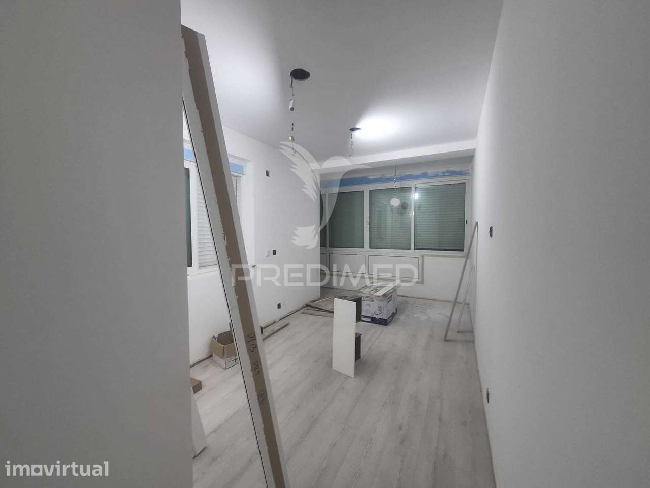 Apartamento T4 remodelada Laranjeiro - Grande imagem: 2/10
