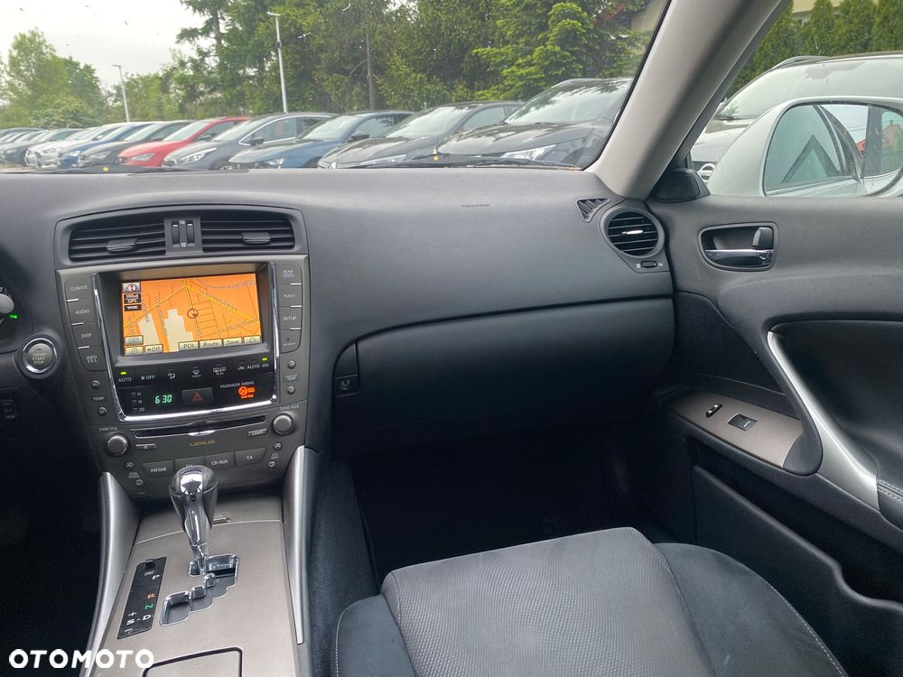 Lexus IS 250 Prestige - 31