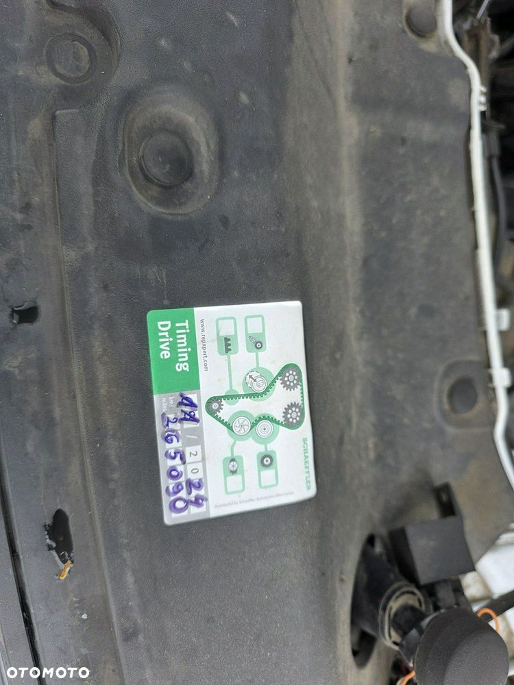 Ford Kuga 2.0 TDCi 2x4 Titanium - 15