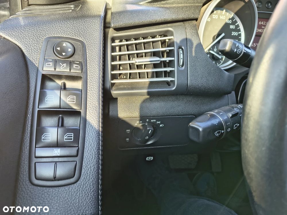 Mercedes-Benz Klasa R - 17