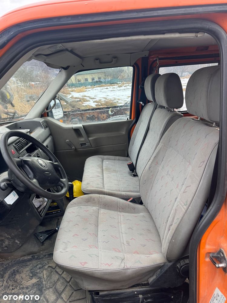 Volkswagen T4 Transporter 2.5TDi Long 88KM doka brygadówka 6 os. - 10