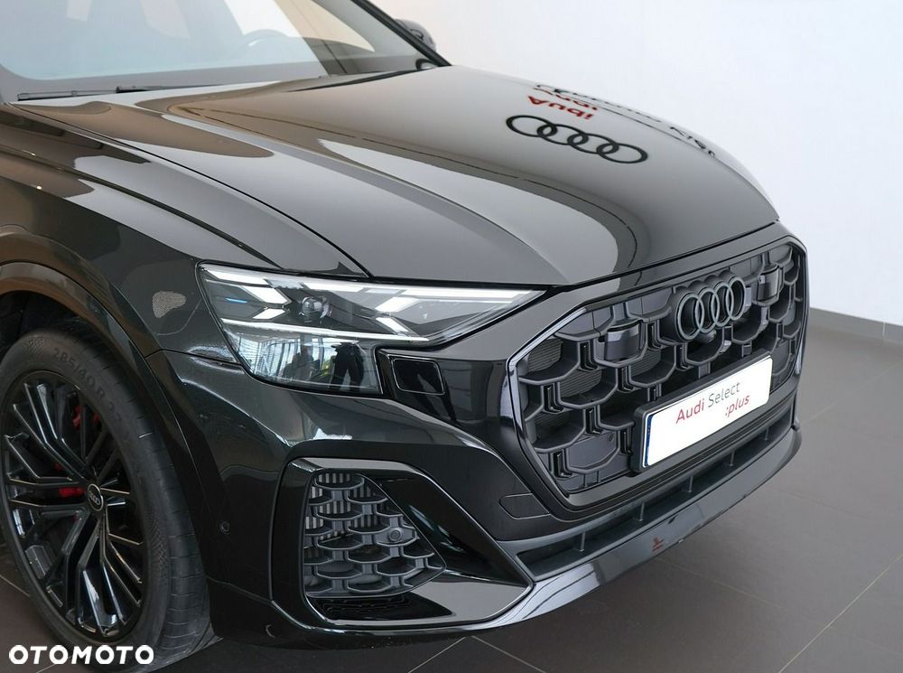 Audi Q8 - 8