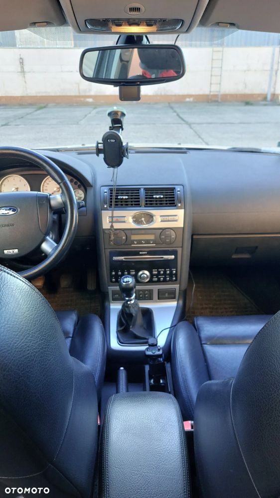 Ford Mondeo - 8