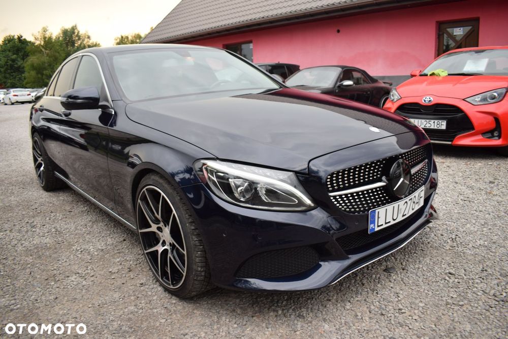 Mercedes-Benz Klasa C 400 4Matic 9G-TRONIC Exclusive - 5