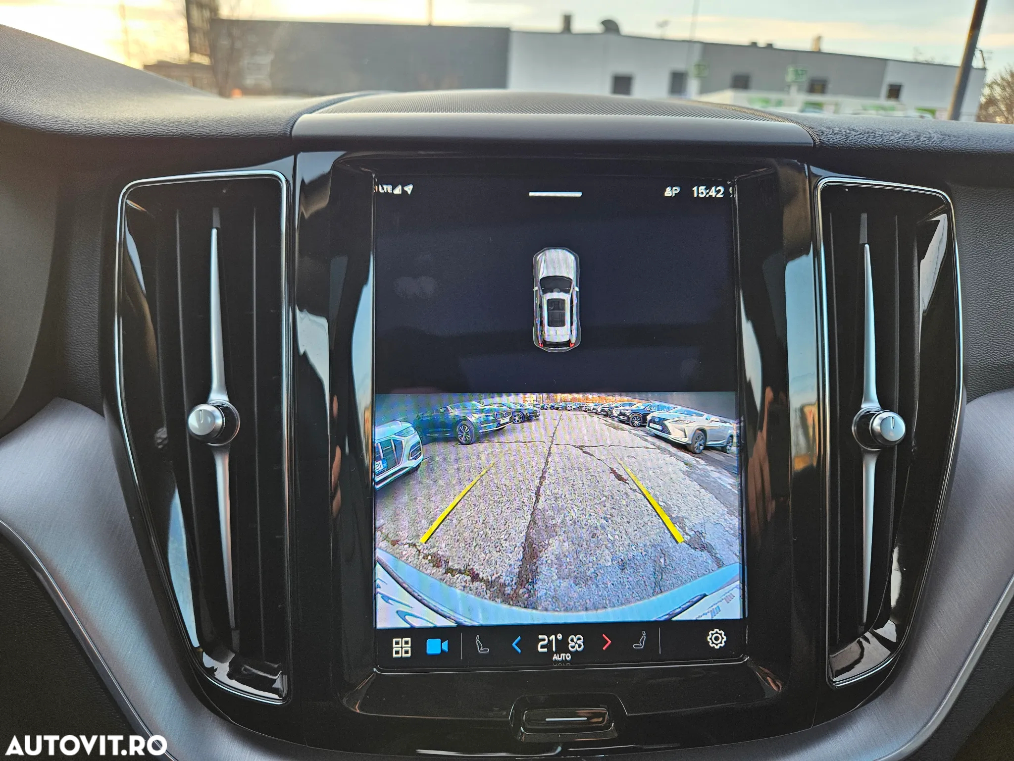 Volvo XC 60 T6 AWD Recharge Geartronic Inscription - 8