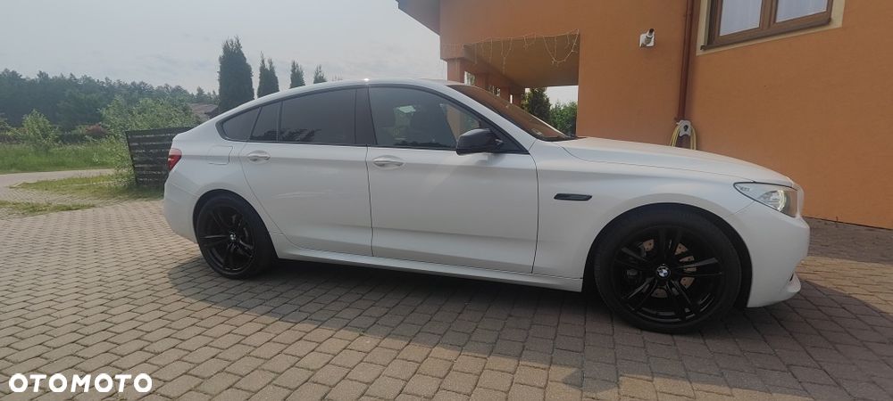 BMW 5GT - 2