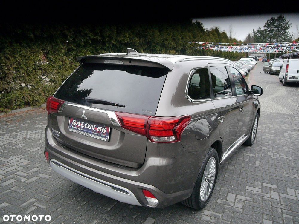 Mitsubishi Outlander - 5