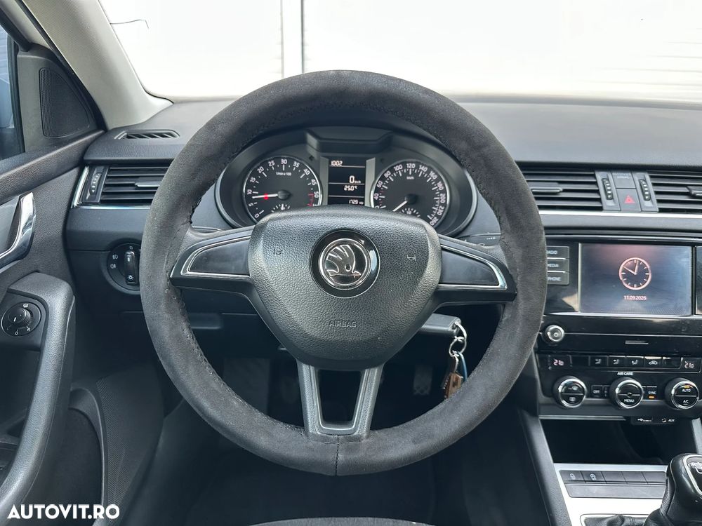 Skoda Octavia 1.6 TDI Active - 11