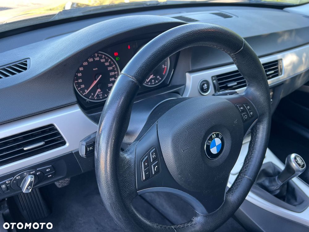 BMW Seria 3 316d - 22