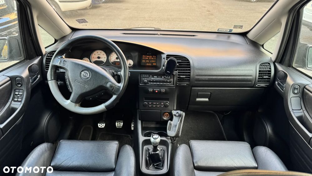 Opel Zafira - 2