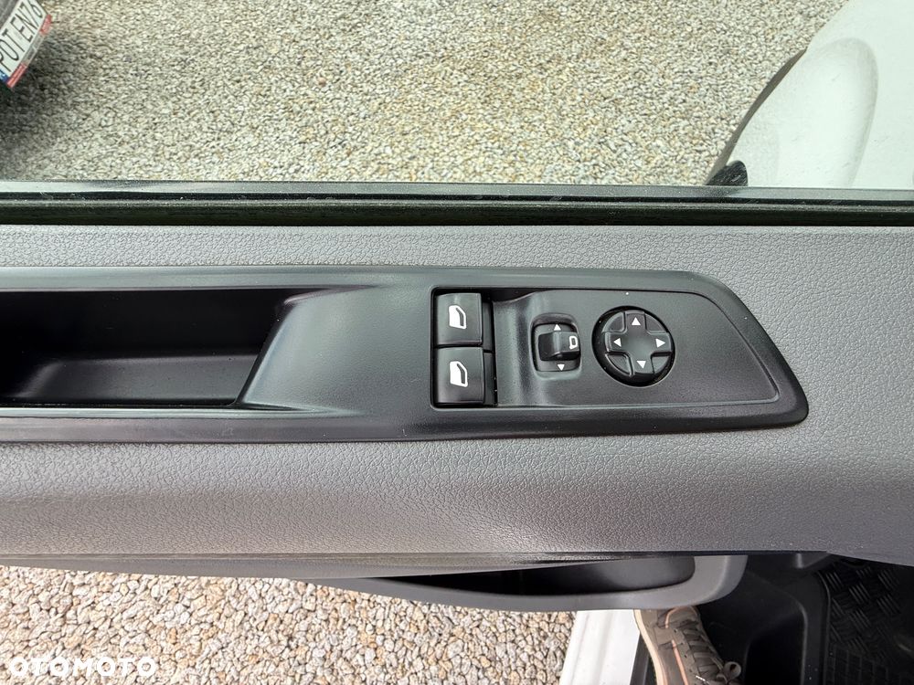 Opel VIVARO/L3/SILNIK 2.0 122KM/Klima/PDC/Tempomat/Sensor deszczu/Sensor świateł/ - 24