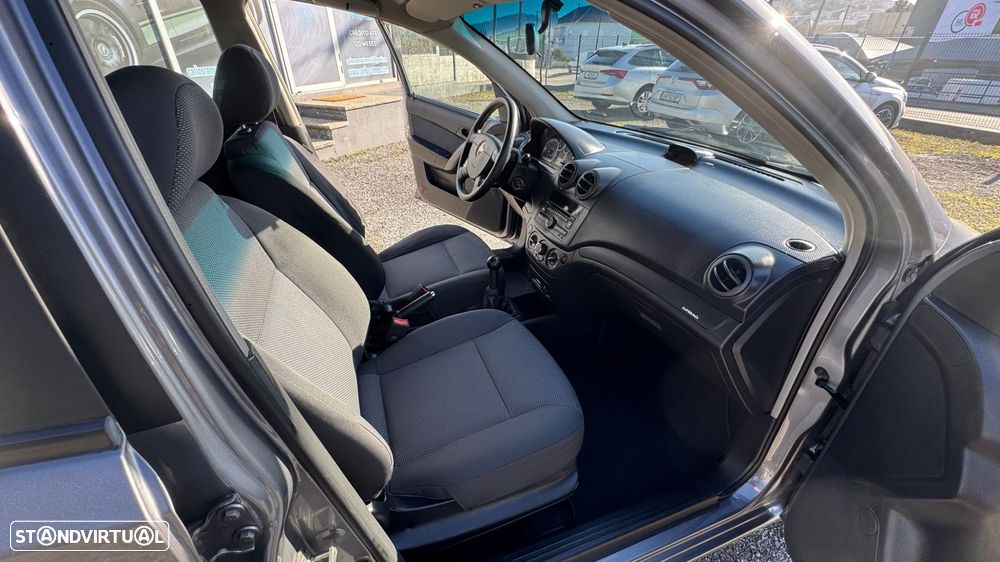 Chevrolet Aveo 1.2 LS - 13