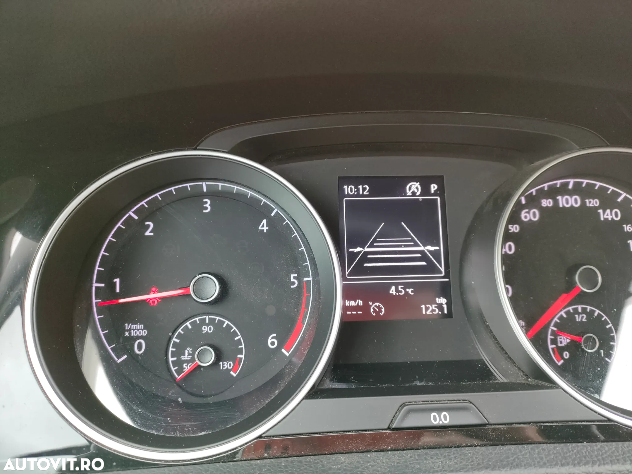 Volkswagen Golf - 10