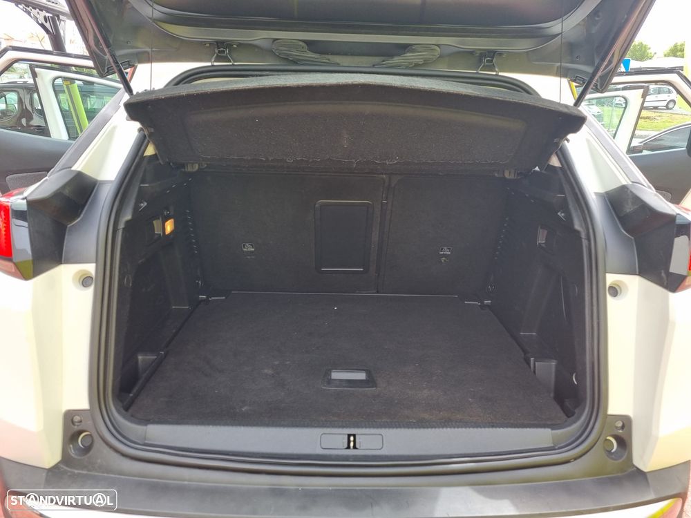 Peugeot 3008 PureTech 130 Stop & Start GPF Active - 13