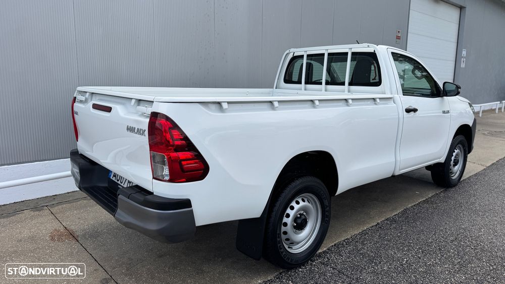 Toyota Hilux 2.4 D-4D 4X4 - 13