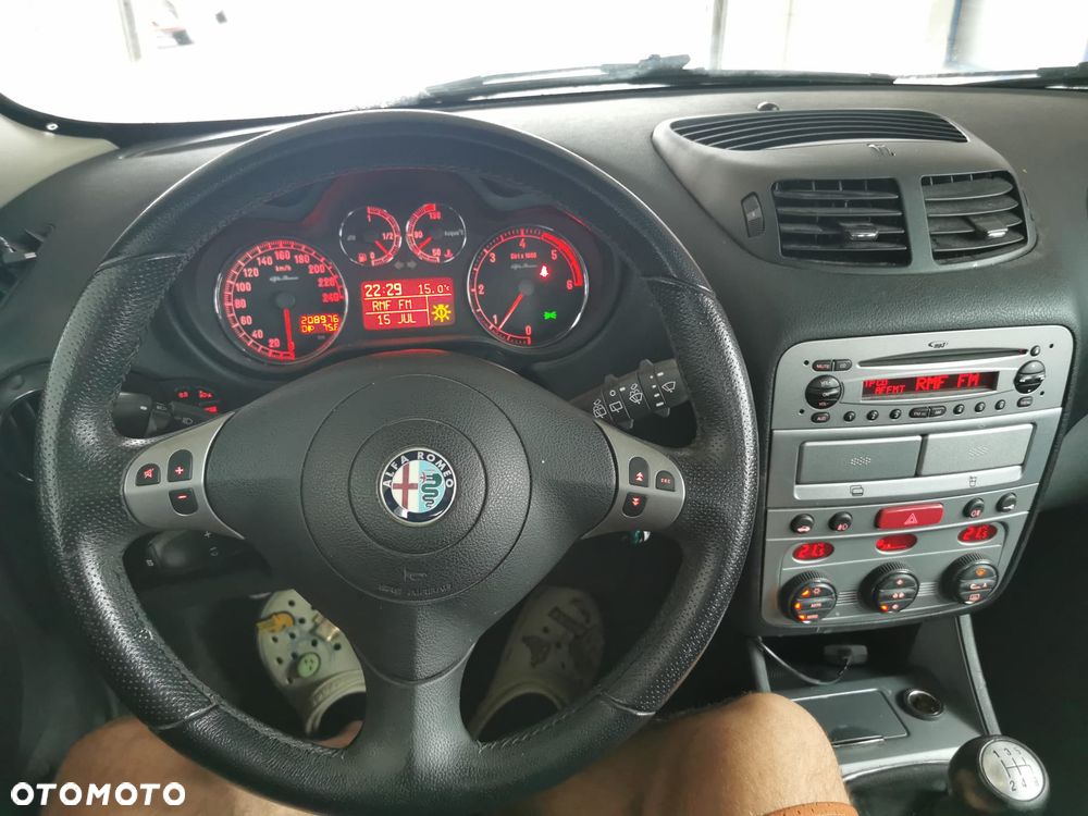 Alfa Romeo 147 1.9 JTDM 8V - 29