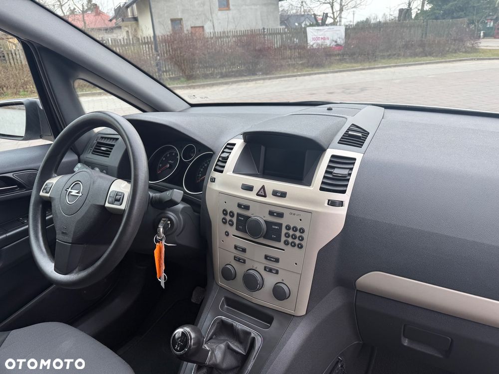 Opel Zafira 1.8 Family - 15