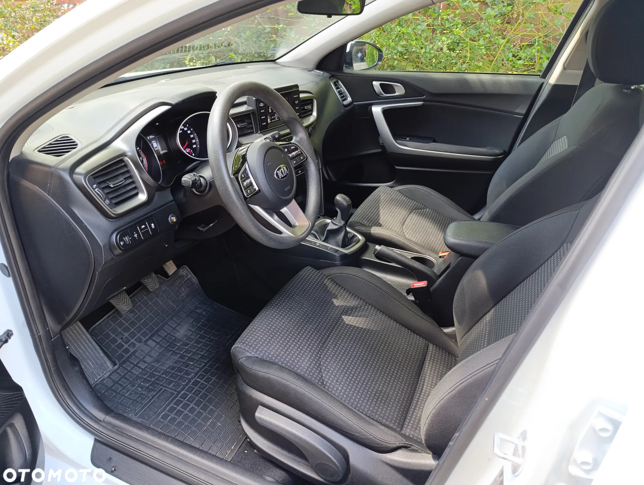Kia Ceed 1.4 T-GDI M - 11
