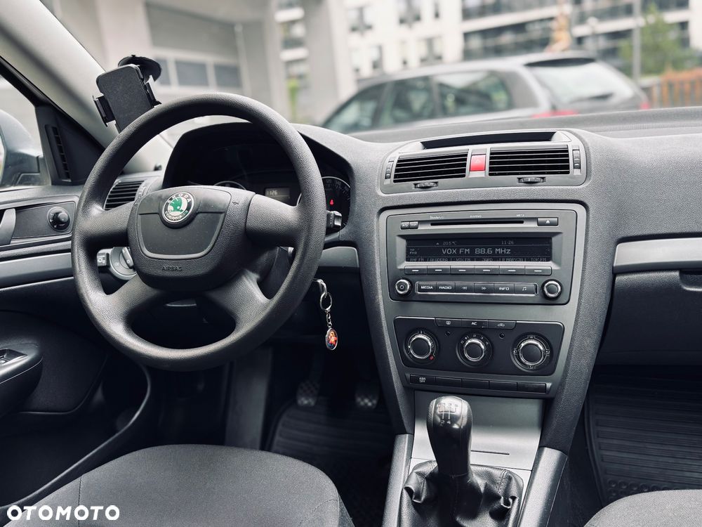 Skoda Octavia 1.6 Elegance - 9