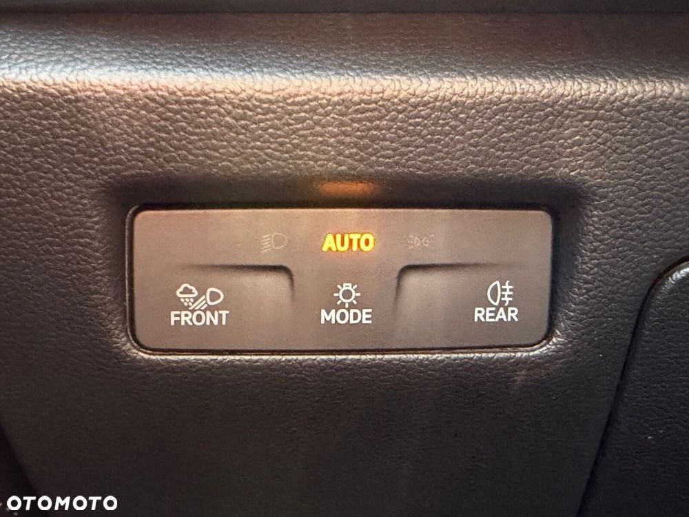 Skoda Superb 2.0 TDI SCR 4x4 L&K DSG - 14