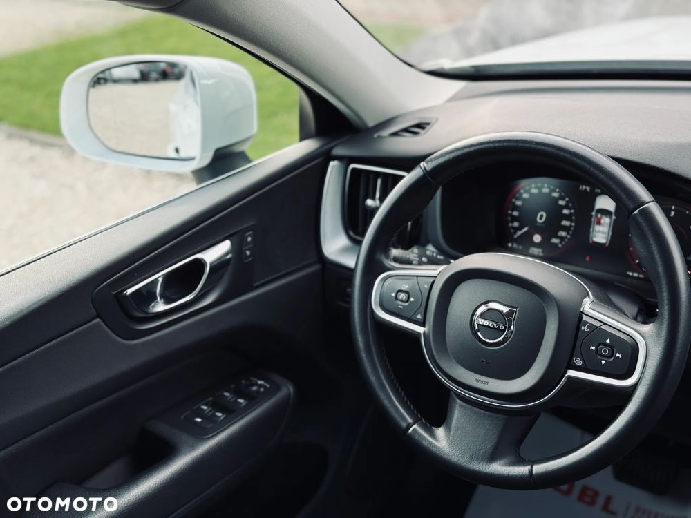 Volvo XC 60 D4 Geartronic Momentum - 25