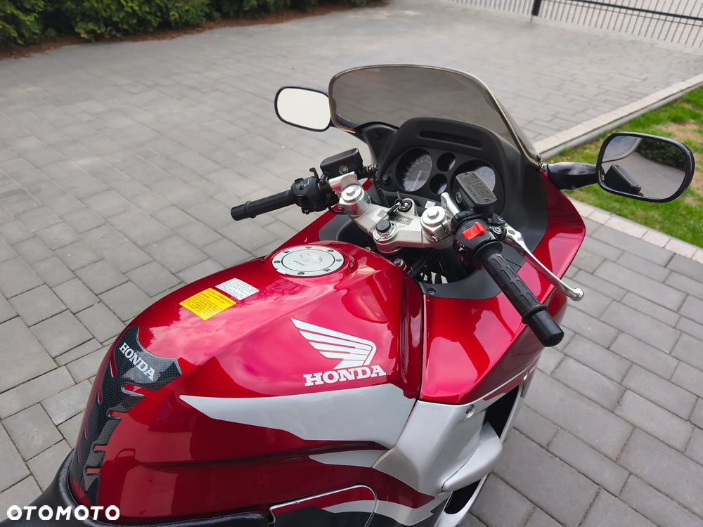 Honda CBR - 11