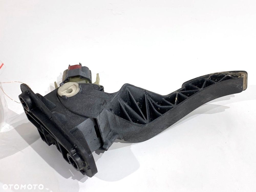 POTENCJOMETR GAZU  FORD TRANSIT Autobus (FD_ _, FB_ _, FS_ _, FZ_ _, FC_ _) 2000 - 2006 2.0 DI - 2