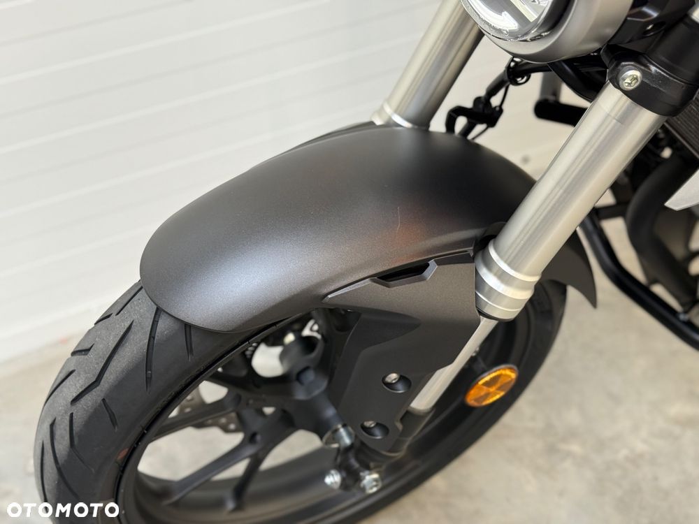 Honda CB - 23