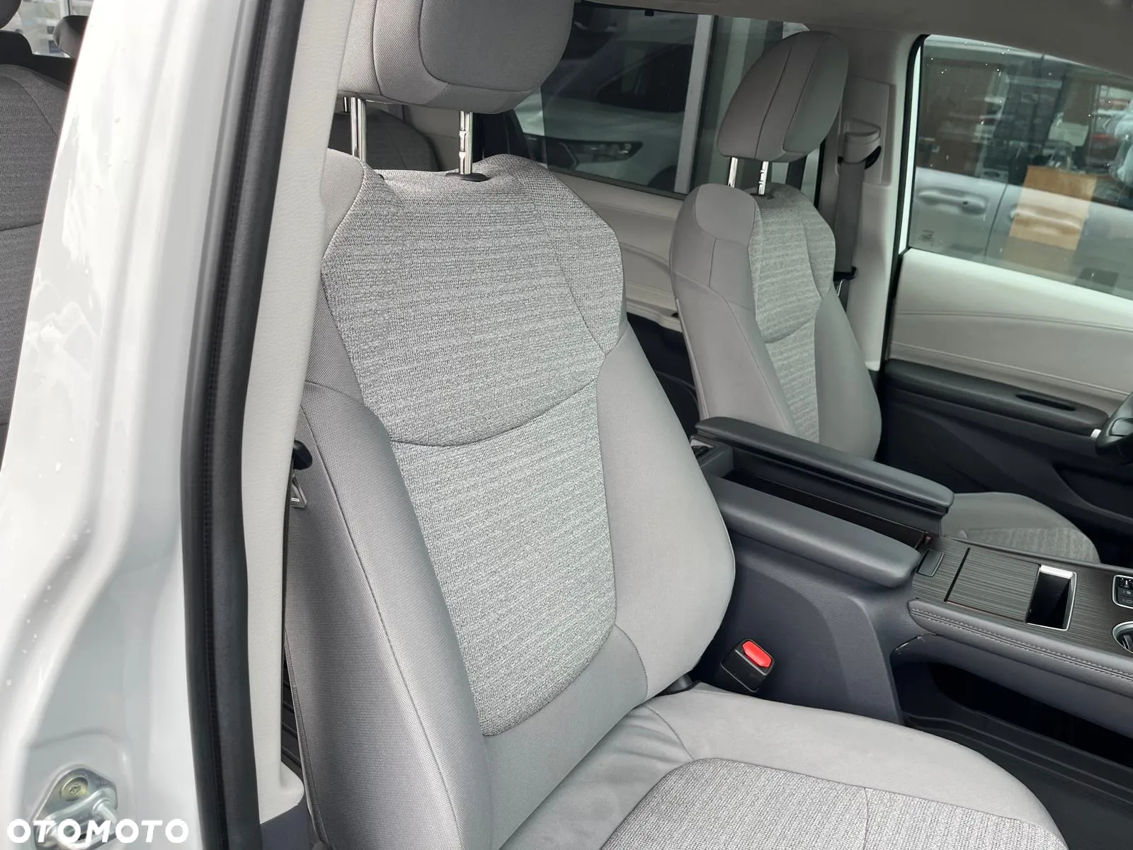 Toyota Sienna - 17