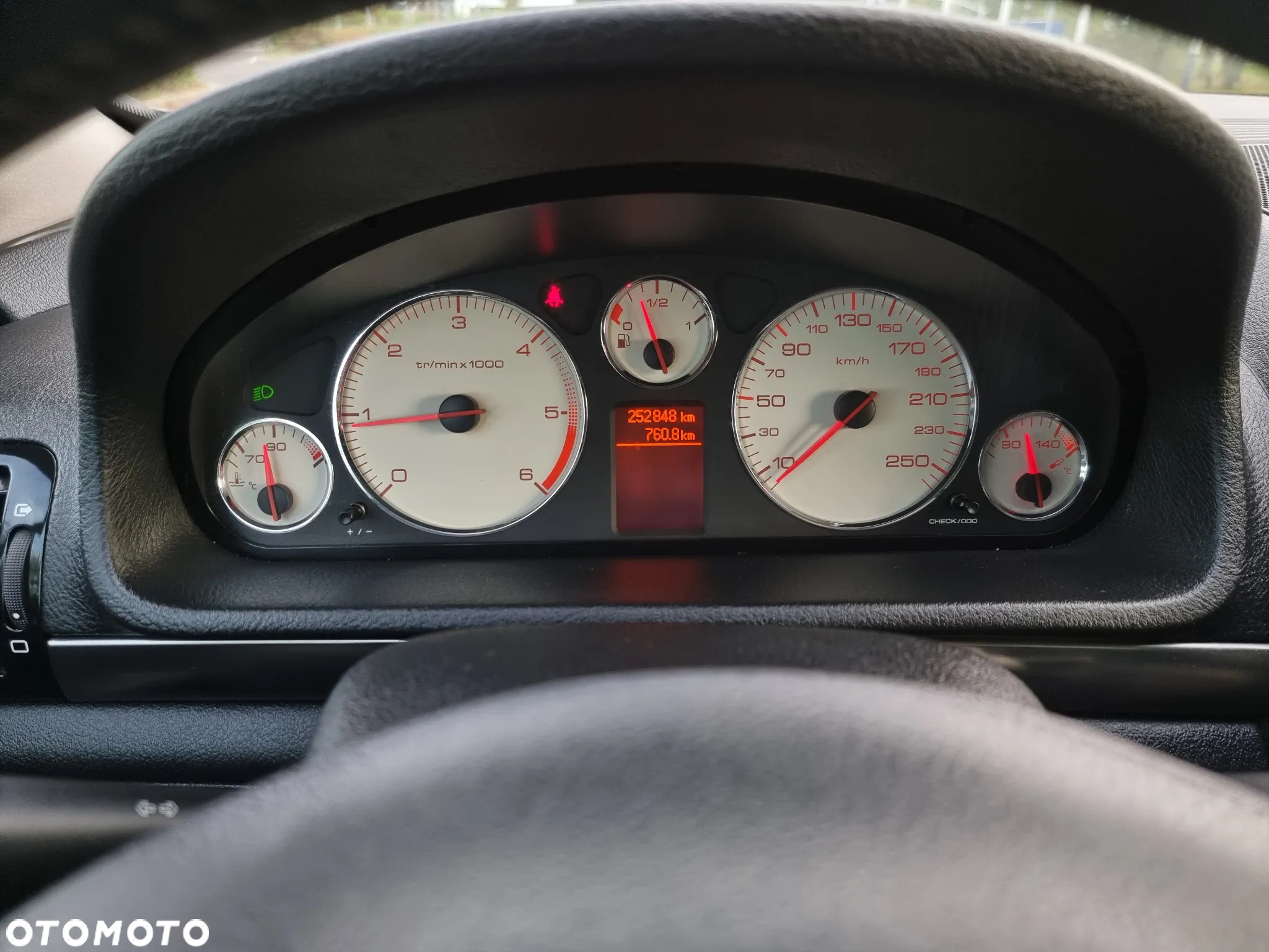 Peugeot 407 - 11