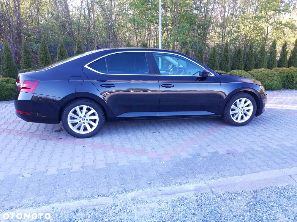 Skoda Superb 2.0 TDI Ambition - 5