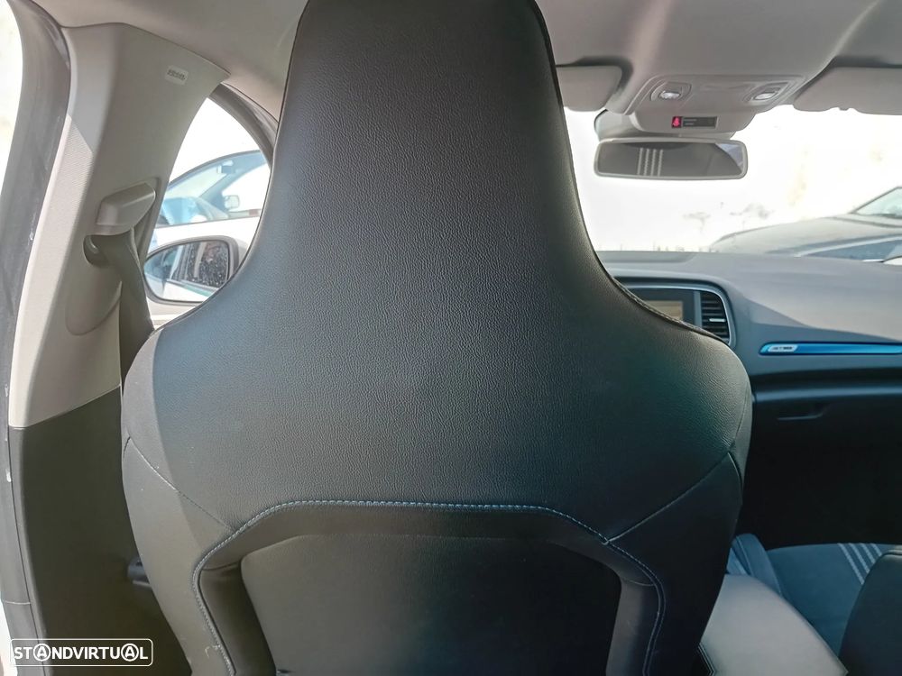 Renault Mégane Sport Tourer 1.5 dCi GT Line J18 - 17