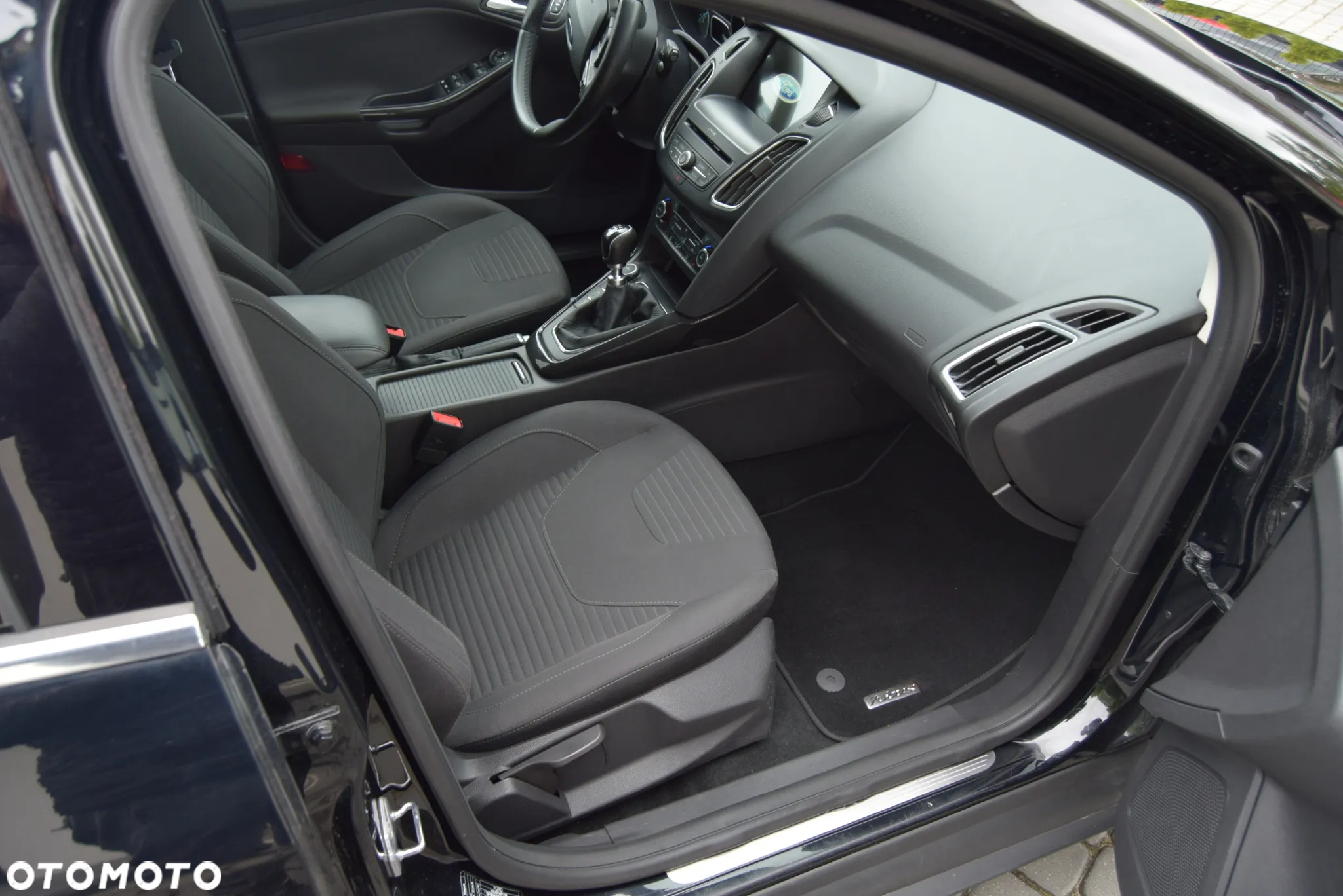 Ford Focus 1.0 EcoBoost Start-Stopp-System TITANIUM - 8