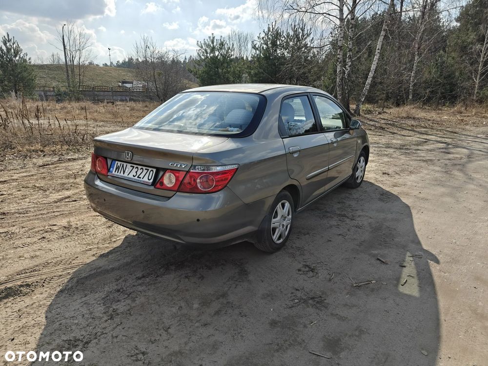 Honda City 1.4 Comfort - 6