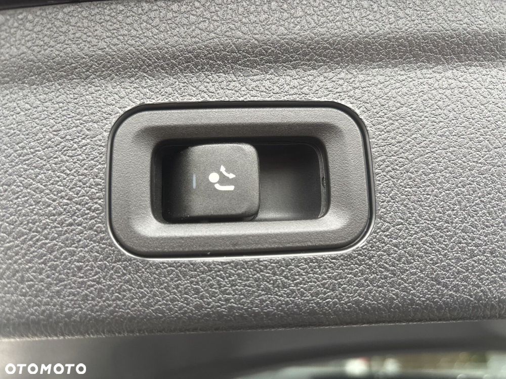 Mercedes-Benz GLE - 28