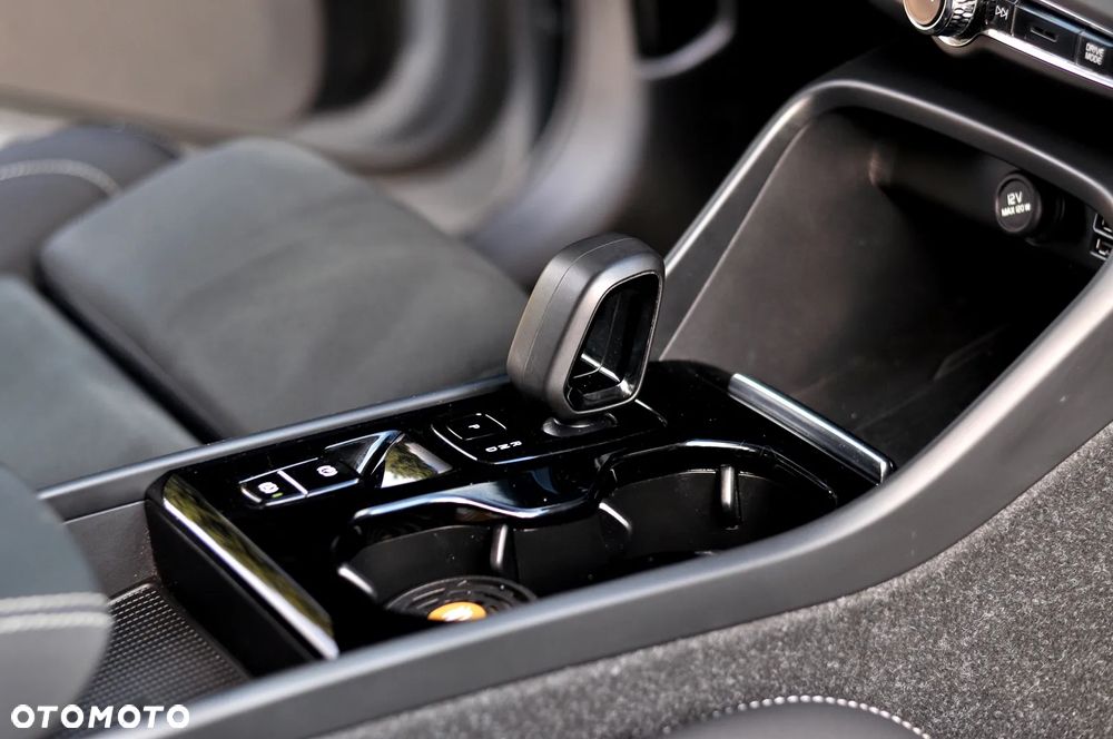 Volvo XC 40 T4 Recharge DKG Ultimate Dark - 25