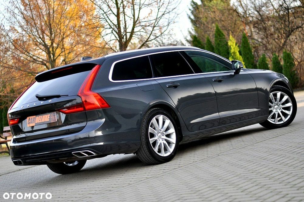 Volvo V90 D3 Momentum Pro - 2