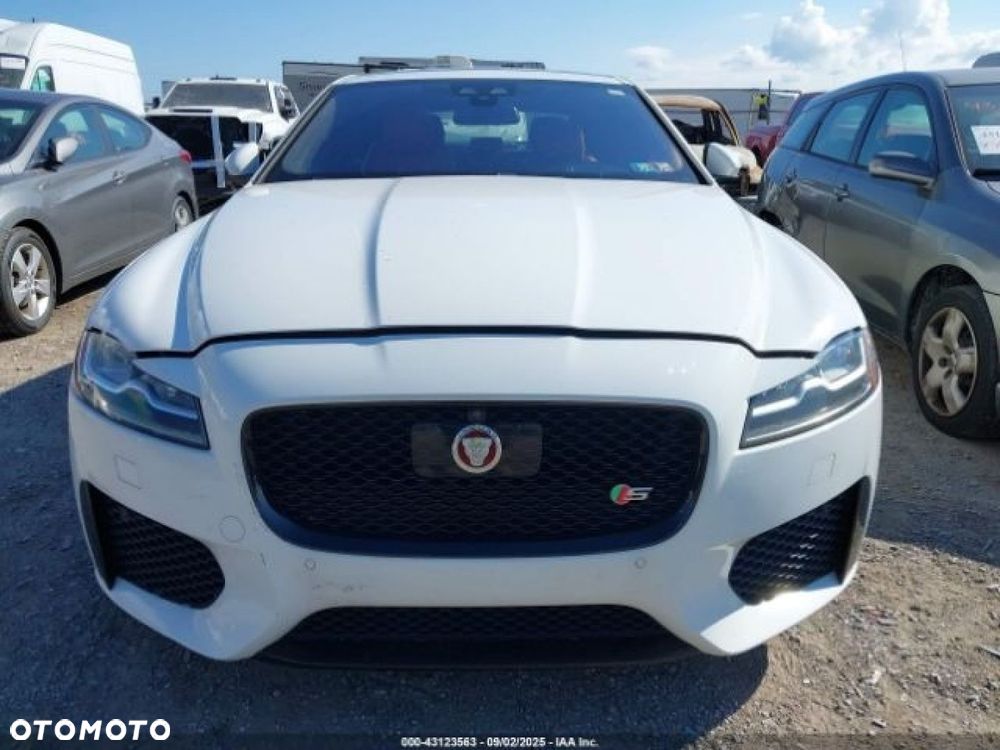 Jaguar XF - 5