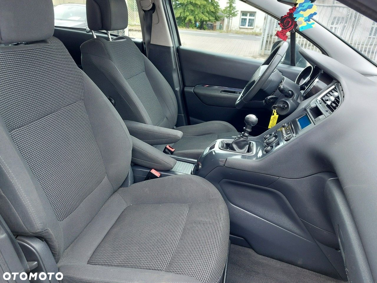 Peugeot 5008 - 17