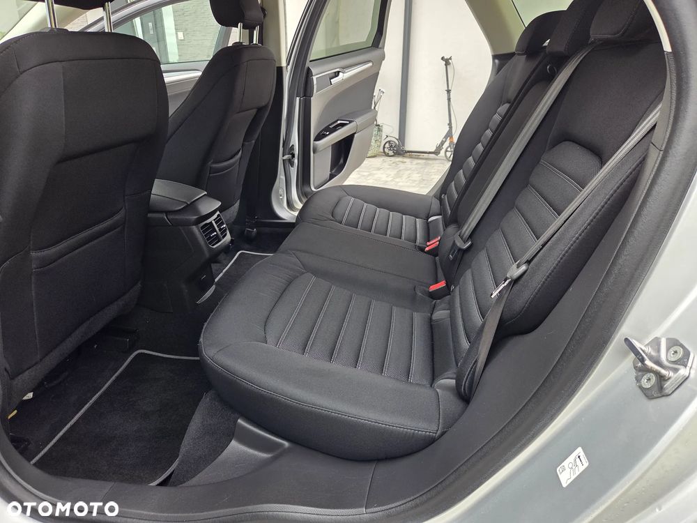 Ford Mondeo SW - 12