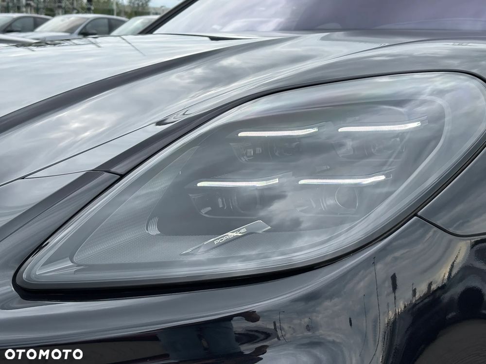 Porsche Panamera Turbo E-Hybrid PHEV - 11