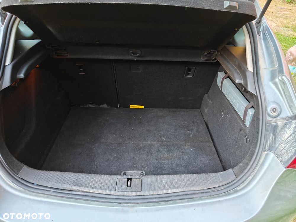 Opel Astra 1.7 CDTI - 7