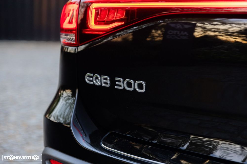 Mercedes-Benz EQB 300 4Matic AMG Line - 7